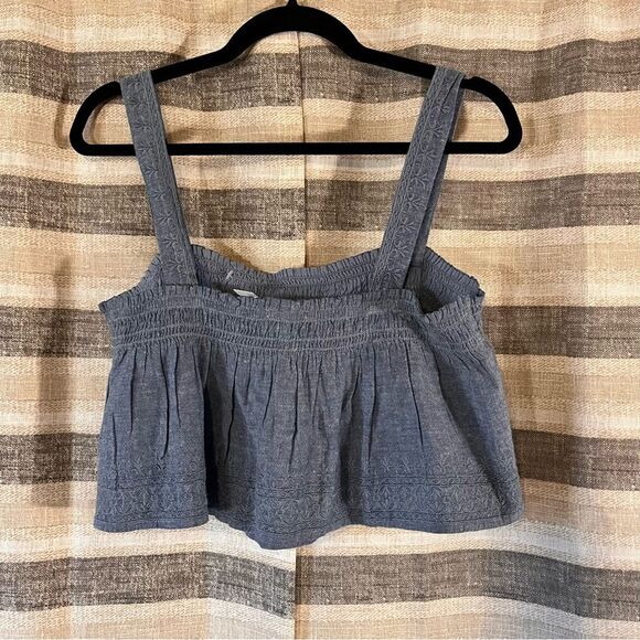 American Eagle Chambray Blue Crop Top Size Medium - Picture 7 of 7